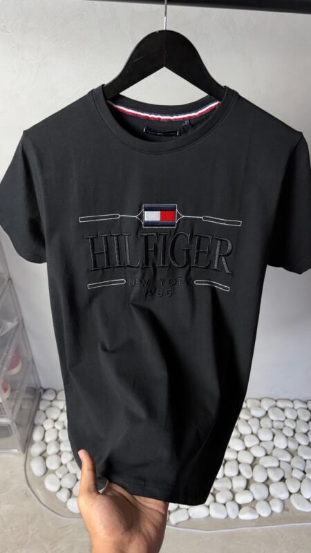 Tomm_y Hilfige_r Premium Round Neck T-Shirt 1567