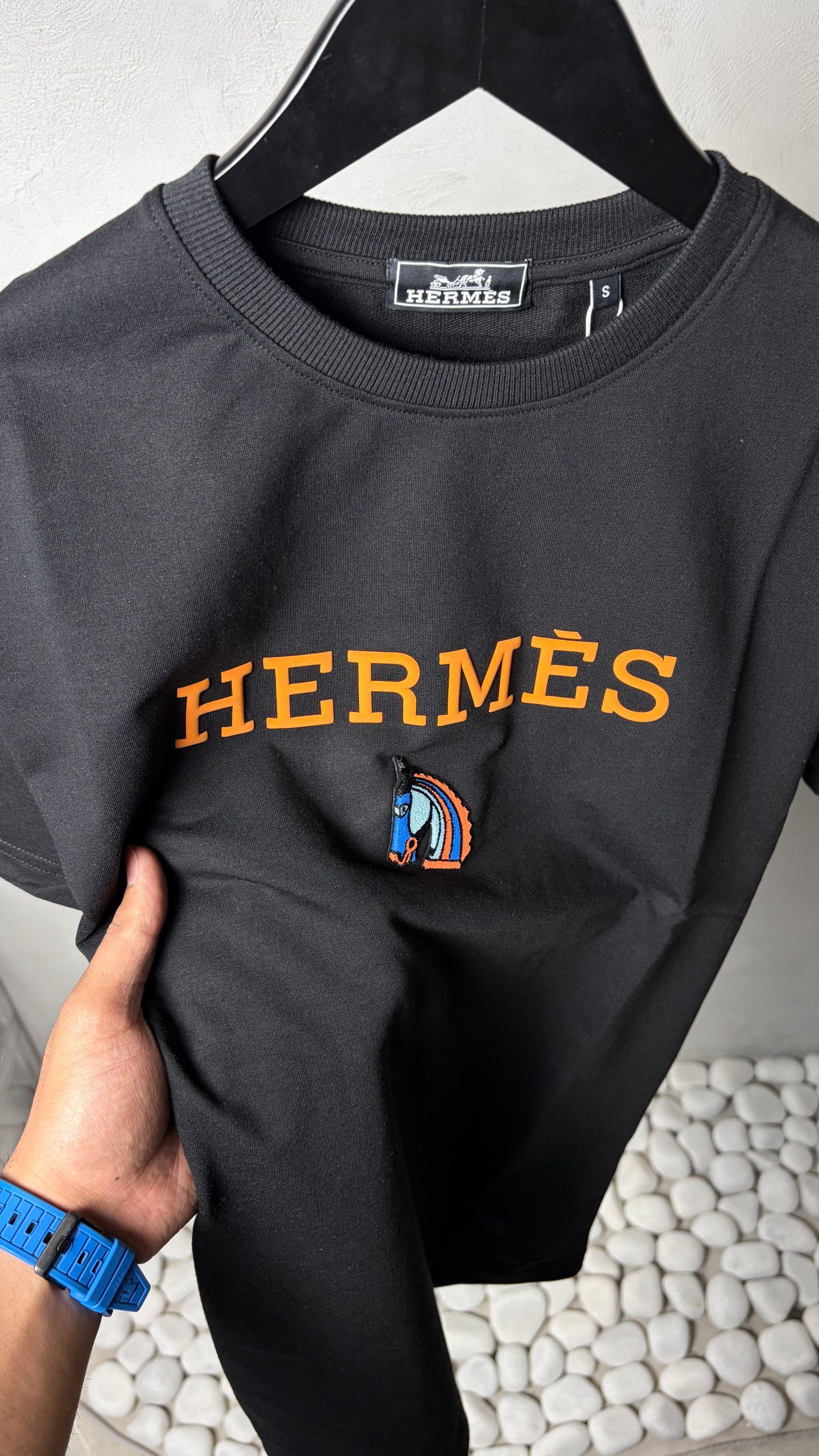 Herme_s Signature Logo Premium T-Shirt 1380 - Image 2